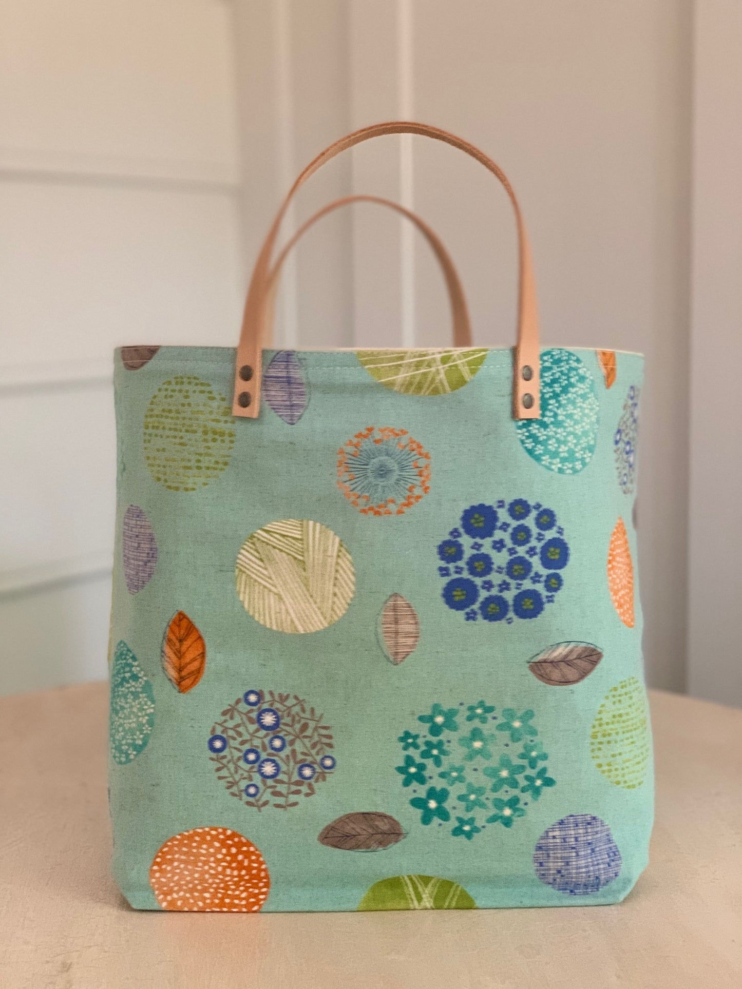 Autumn Wind Aqua Bucket Bag